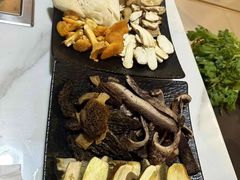 -蘑统田下·野生菌火锅