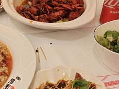 -肥肥虾庄·金牌油焖大虾(汉口城市广场店)