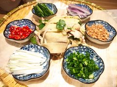手撕农家走地鸡-溪林小馆(浦江城市生活广场店)