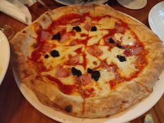 猪肉黑松露披萨-La Tavernetta(Bar à Vin)(乌鲁木齐路店)