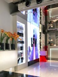 -TONI&GUY