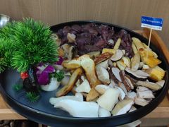 -一朵菌·野生菌探索家火锅(南亚店)