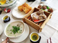 -黄埔华苑酒家(黄埔店)