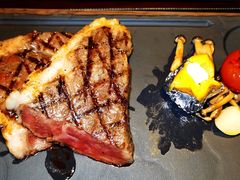 -恰餐厅及酒吧 CHAR Bar & Grill (北京丽都皇冠假日店)