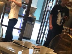 -新大咀港式茶餐厅(宝山万达店)