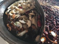 -瓜西西重庆火锅(花溪店)