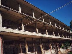 -吐斯廉屠杀博物馆