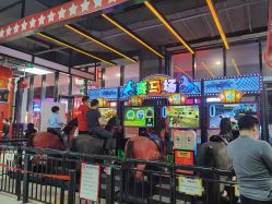 -嗨翻Hi-Fun竞技主题乐园·蹦床团建生日聚会(五棵松华熙店)