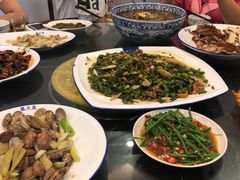 -江湖黑大兔(杨家坪店)