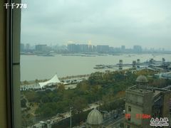 窗外的江景-武汉马哥孛罗酒店