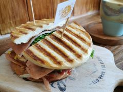 俱乐部贝果-Catch Bagel(芳草地店)