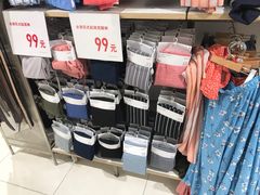 -优衣库(青岛伟东乐客城店)