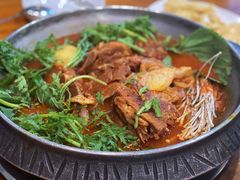 土豆排骨火锅-喇喇排骨火锅·传统韩式脊骨汤(望京西园总店)