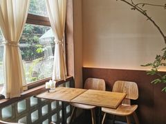 靠窗位-fatty angel东南亚餐酒吧