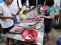 -标记美食新鲜猪杂(兴南大道店)