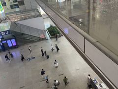 -麦当劳(上海虹桥站30B检票口楼上)