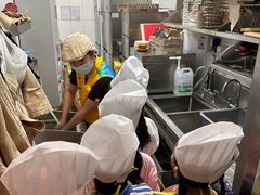 -乐凯撒披萨(国威电子商务大厦店)