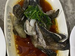 石斑鱼清蒸-四川小胡子海鲜(丁村万人海鲜广场店)