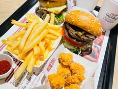 -The Habit Burger Grill 哈比特汉堡(复兴soho店)
