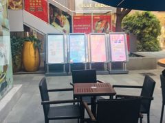 露天位-DQ·蛋糕·冰淇淋(大宁国际商业广场店)