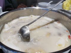 -煲王粤菜餐厅(中侨中心店)