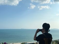 -三亚湾海居铂尔曼度假酒店