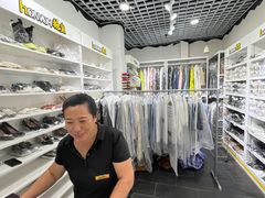 -翰皇直营洗衣洗鞋(望京鹿港店)