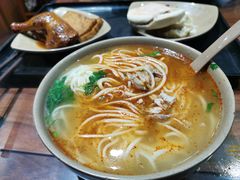 -亮亮面馆(经六路店)