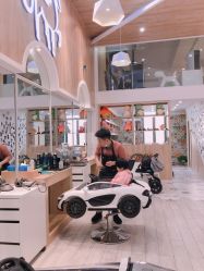 -奇怪的独角兽亲子理发沙龙