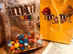 -m豆巧克力世界(上海世茂广场店)