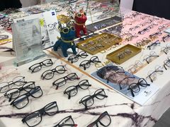 -肆兮眼镜·蔡司·徕卡战略合作店(大坪店)