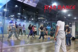 -STAR舞蹈工作室