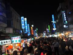 -六合夜市