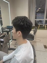 -MOON·HAIR SALON木恩造型