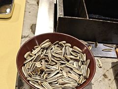 -破瓦寒窑·地摊烤羊排