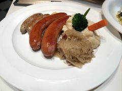 -LENBACH兰巴赫西餐啤酒坊(大连东港店)
