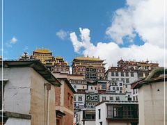 -噶丹松赞林寺