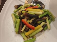 -海派悦庭·海胆烧麦·新融合菜(凯德广场店)