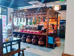 -黄桷树曹家私房菜(江与城店)
