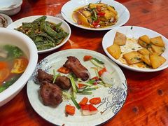 -芦茨金富饭庄·25年老字号·专做稻草鸡