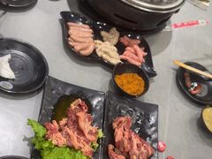 -啊美丽炭火烤肉(滑翔一店)