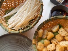 -喃喃椰·糟粕醋·椰子鸡火锅(七堡花园店)