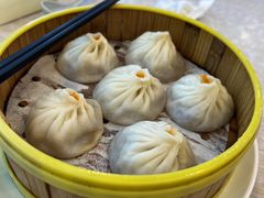 蟹粉小笼包-朱洪元苏式面馆(绿宝广场店)