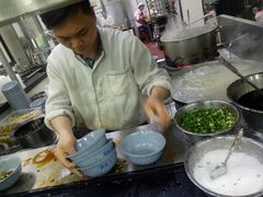 -天天锅贴王(迎凤街店)