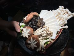 菌菇拼盘-湊湊火锅·茶憩(杭州湖滨银泰in77店)