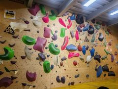 -问山MountQuest攀岩馆