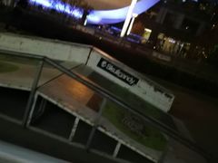 -丽丰购物中心·停车场