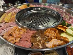 -哈哈碳都·牛肋条无限自助烤肉(宝龙店)