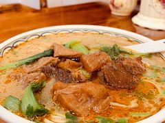 -金杨拉面王小吃面馆·牛三宝面·红烧牛肉粉