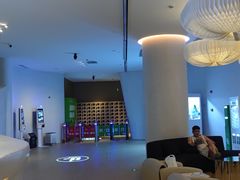 -涨巢·潮玩水疗局